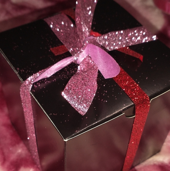 Handcrafted Valentine's jewelry trinket - Picture 11 of 11